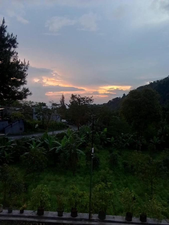 Hotel Nur Cahaya - Syariah Probolinggo Dış mekan fotoğraf