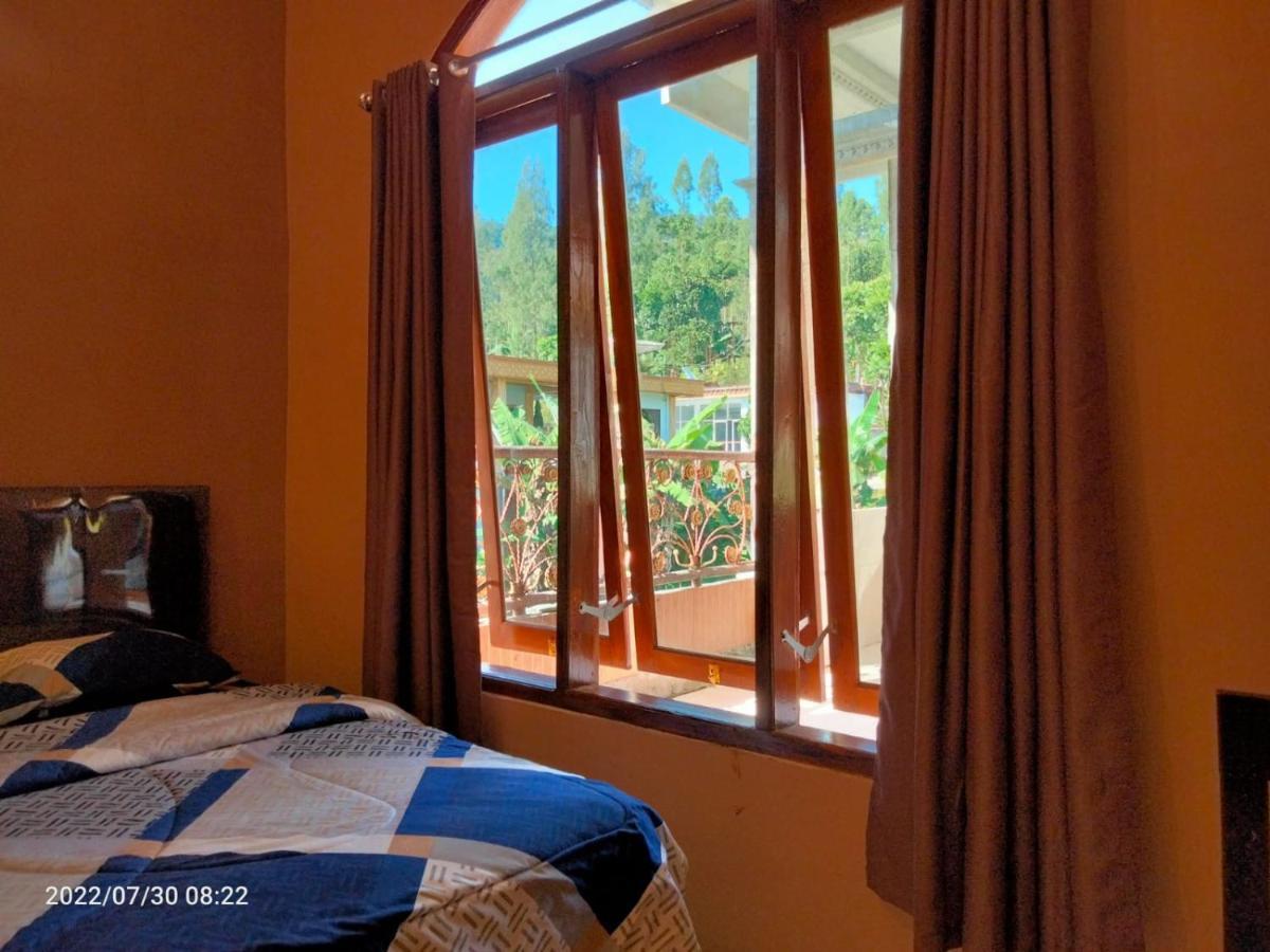 Hotel Nur Cahaya - Syariah Probolinggo Dış mekan fotoğraf