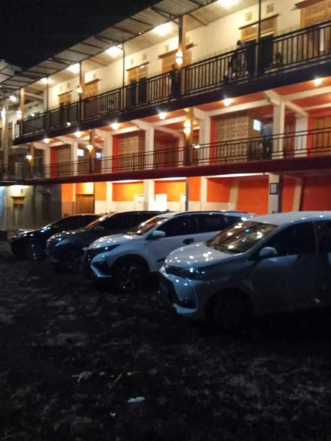Hotel Nur Cahaya - Syariah Probolinggo Dış mekan fotoğraf